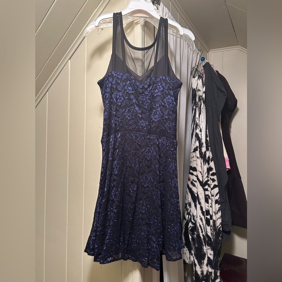 Sally Miller Dress - Picture 3 of 4